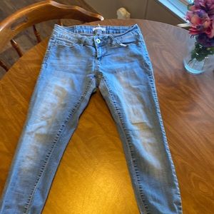 They don’t fit any body I know so I’m selling them